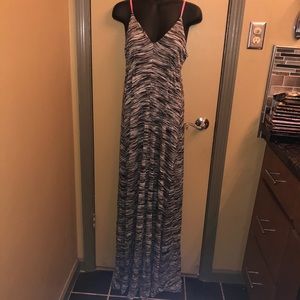 Eight Sixty maxi dress size L